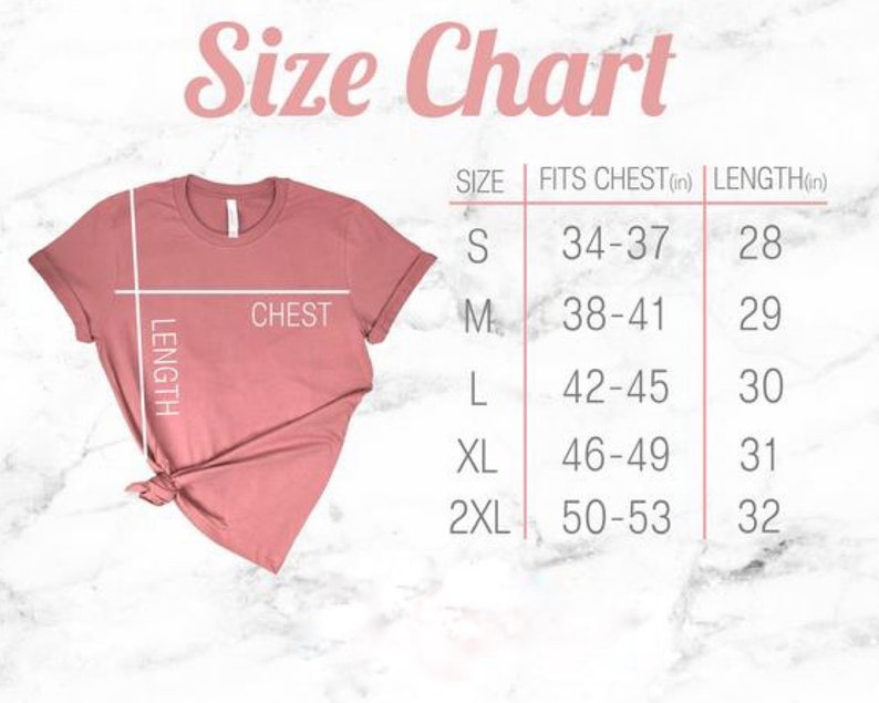 Puede incluir: Tabla de tallas para una camiseta con medidas en pulgadas para el pecho y la longitud. La tabla muestra las tallas S, M, L, XL y 2XL con las medidas de pecho y longitud correspondientes.