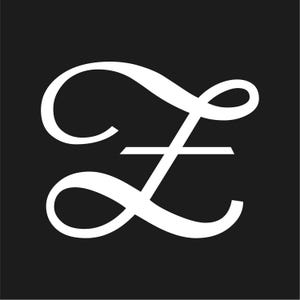 Pode incluir: Letra "Z" branca e estilizada em fonte cursiva sobre um fundo preto sólido. O design apresenta curvas elegantes e uma linha horizontal, criando um monograma ou logotipo visualmente atraente.