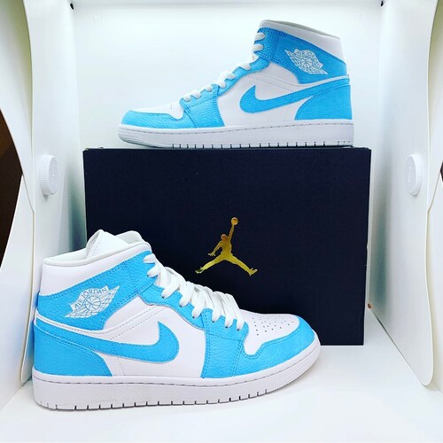 light blue jordan 1 high