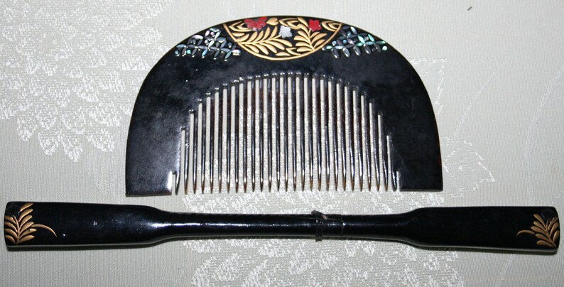 Boxed Vintage Japanese Kanzashi Kogai and Kushi Set