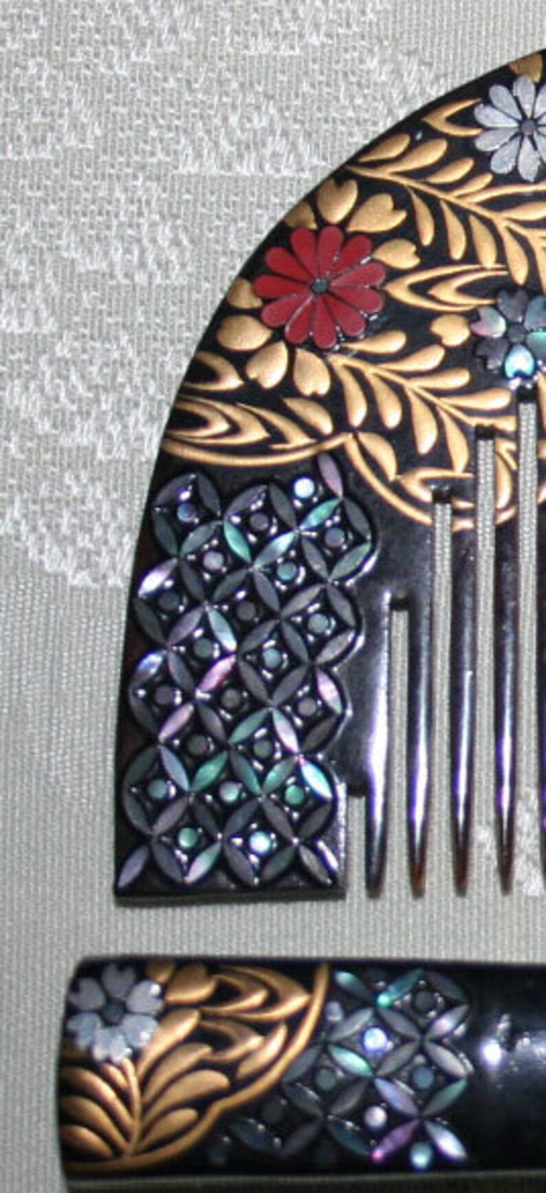 Boxed Vintage Japanese Kanzashi Kogai and Kushi Set