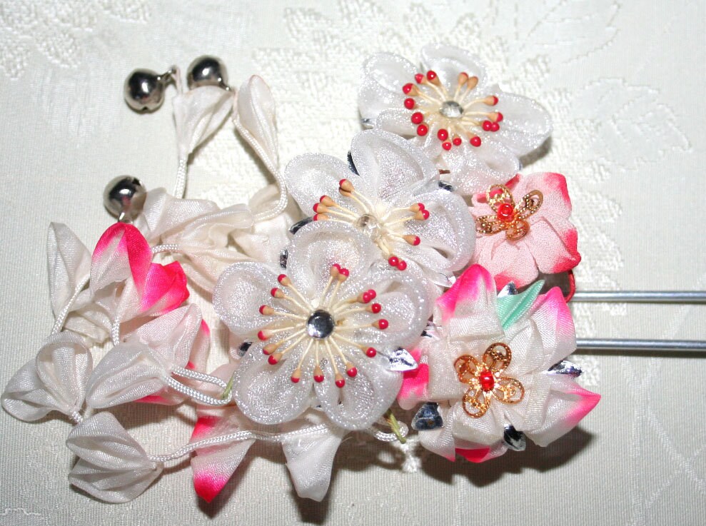 Anciennes Piques à Cheveux Kanzashi Japonaises - Décoration Corail Et Alliage Argent - Vintage