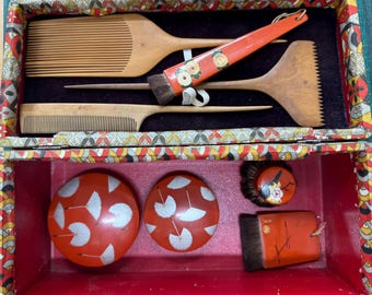 Boxed Vintage Japanese Geisha&#39;s Hair and Makeup Kit