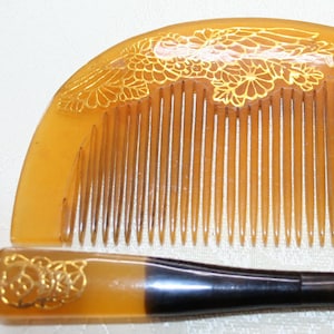 Boxed Vintage Japanese Kanzashi Kogai and Kushi Set