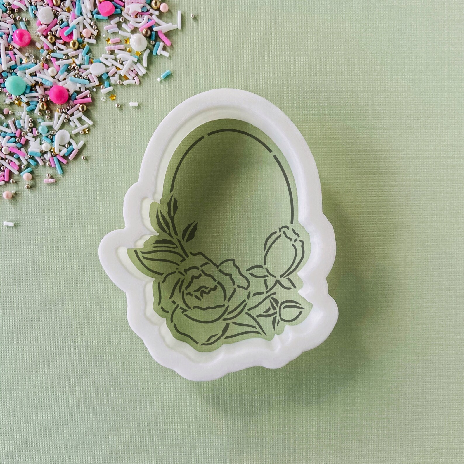 Cortador de galletas ovalado floral 4