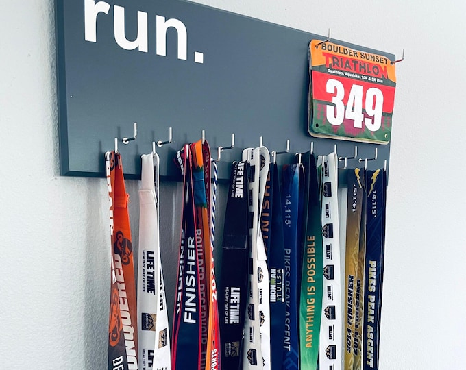 Running Medal Hanger with chrome "run." vinyl | 21 Hooks & Race Bib Holder | Gray or Black