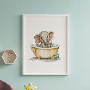 Impresiones de baño de safari para guardería en acuarela, animales de safari en la bañera, decoración de baño para niño y niña, impresiones de baño para niños, regalo de baby shower