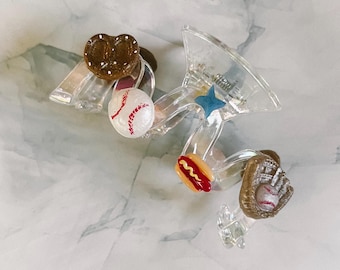 Baseball claw clip