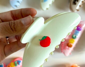 Apple claw clip