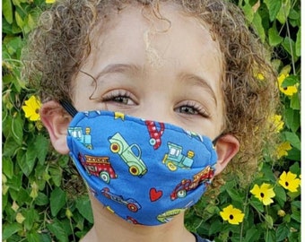 Máscara facial azul para niños pequeños, niños y adultos con filtro / 100% algodón / Reutilizable y lavable / Niños o niñas / Triple capa / Coche de juego