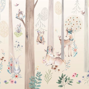 Puede incluir: Una ilustraci&oacute;n de acuarela de una escena de bosque caprichosa con varios animales del bosque, incluyendo un ciervo, un zorro, un conejo, un oso y un erizo. Los animales est&aacute;n rodeados de &aacute;rboles, flores y hojas, creando una atm&oacute;sfera encantadora y m&aacute;gica.