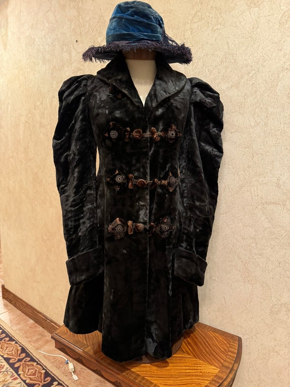 Early 1900’s Black Ladies’ Coat - image 1