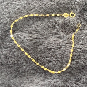 Solid 10K Gold Dainty Bracelet, Shiny petite gold Bracelet, Solid Gold Bracelet, Ladies 10K Gold Bracelet