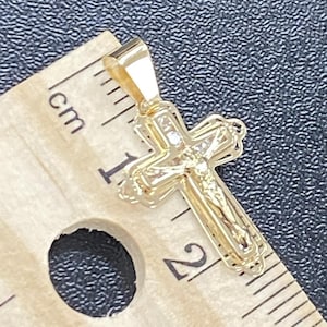 Pendentif croix en or massif 14 carats, breloque croix en or 14 carats pour hommes, véritable collier croix en or 14 carats, collier croix en or véritable croix zircone cubique