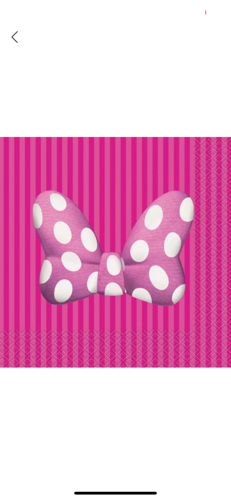 Puede incluir: Lazo rosa con lunares blancos sobre un fondo a rayas rosa y blanco.