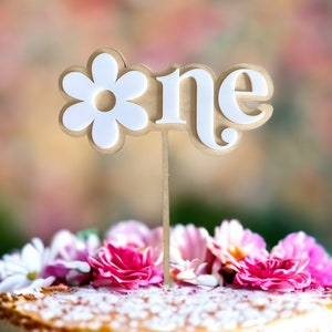 Daisy One Cake Topper