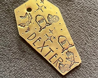Etiqueta de perro de ataúd, Halloween, Etiqueta de perro de Halloween, Espeluznante, Etiquetas de perro, Identificación de mascota, Etiquetas de perro para perros, Etiqueta de perro grande, Regalo de mascota, Etiqueta de perro de otoño, Etiqueta de mascota