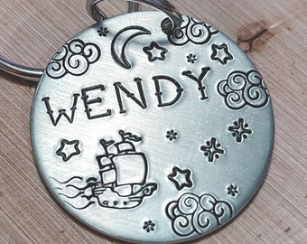 Jolly Rodger - Peter Pan - Personalizado - Personalizado - Carimbado à mão - Dog Tag de metal - Pet ID Tag - Dog Tag