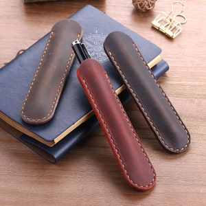 Leather Single Pen Sleeve – Elevate Your Writing Experience with free engraved names or initials