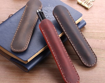 Leather Single Pen Sleeve – Elevate Your Writing Experience with free engraved names or initials
