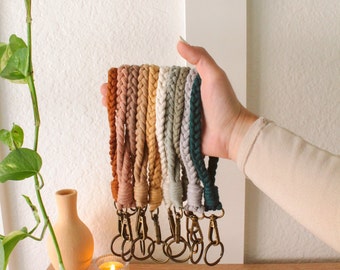 Macrame Wristlet | Key chain | whyKnotte