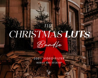 Puede incluir: Imagen de una fachada de edificio con el texto "THE CHRISTMAS LUTS BUNDLE". Un gran lazo rojo adorna el balcón. También se ve el texto "200+ VIDEO FILTER MOBILE AND DESKTOP".