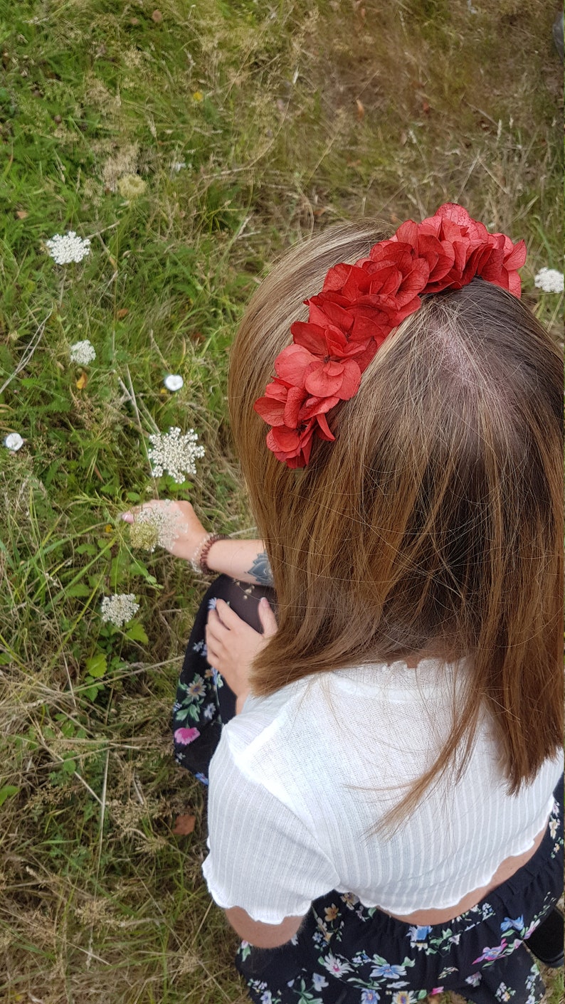 headbands made of preserved natural flowers image 2