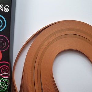 200 Strisce di Carta Terracotta, 130 g/m², larghezza 3/5 mm, tecnica quilling, marca Mustash