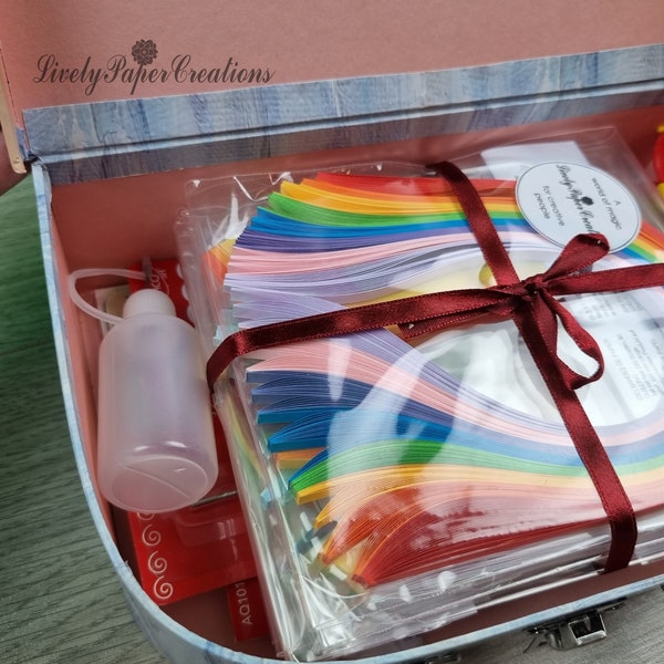 Quilling Gift Kit de quilling Outils et bandes de papier Instructions de quilling Peigne Cutter circulaire Cadeau de la Saint-Valentin