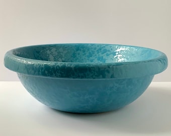 Very Rare XL Bennington Pottery 1915L Serving Bowl In Turquoise Agate Glaze with a Rolled or Cuffed Edge and Designed by David Gil