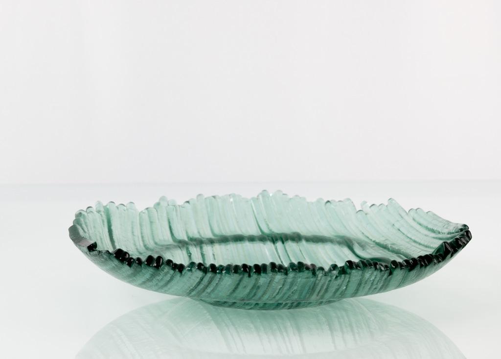 Green fused glass plate Unique serving plate Luxury table accent Handmade plate for fruits sweets and biscuits Ocean art Table decor