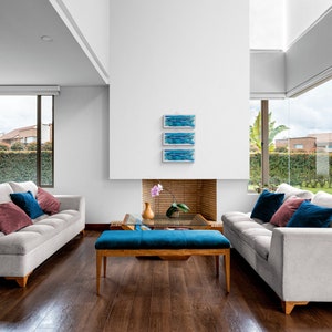 Art mural côtier bleu ciel | Panneau en verre fusionné | Décoration d&#39;intérieur moderne | Installation horizontale ou verticale | Pièce Unique | Design d&#39;intérieur