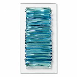 Blauwe wanddecoratie van gesmolten glas | Handgemaakt paneel met kustthema | Hedendaagse sculptuur met textuur | Moderne verticale decoratie | Klaar om op te hangen