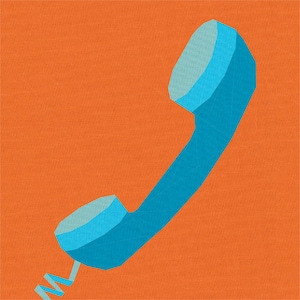 Peut inclure: Illustration stylisée d'un combiné téléphonique bleu sur fond orange. Le combiné est représenté avec des formes géométriques et un cordon enroulé, créant une esthétique rétro. La palette de couleurs est vive et accrocheuse.