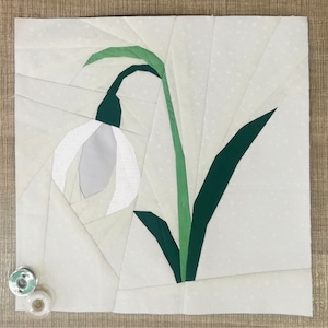 Snowdrop Flower Foundation Paper Piecing Pattern (FPP), Quilt Block, PDF Pattern, 3 Größen
