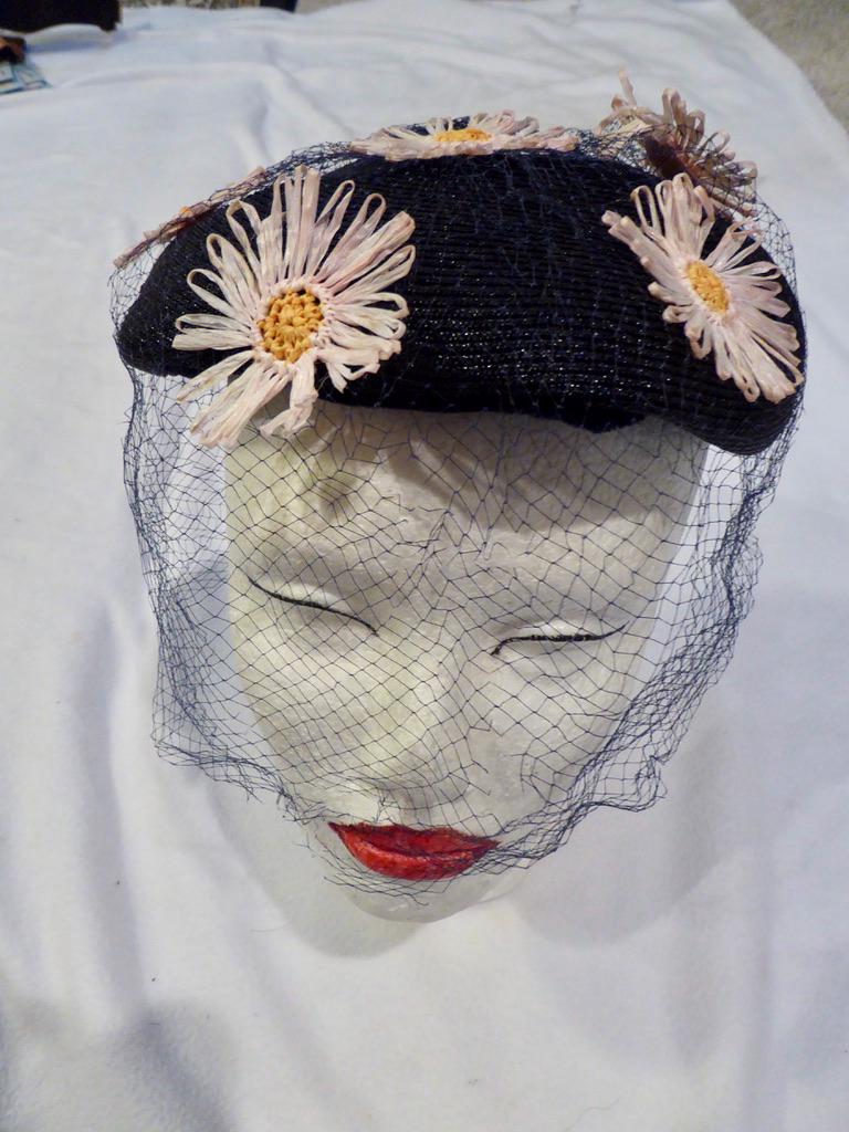 Black‎ Sparkle Net Veil Pillbox Hat Eva Mae Mode Women\'s Flower Accent Black Fascinator Hat Veil Flower Fascinator 20s 50s Vintage  main image 4