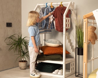 Kleiderständer für Kinder, Naturholz Kleinkind-Kleiderständer, BusyWood Garderobe für Kinder, Kleinkindzimmermöbel, Montessori-Kleiderständer