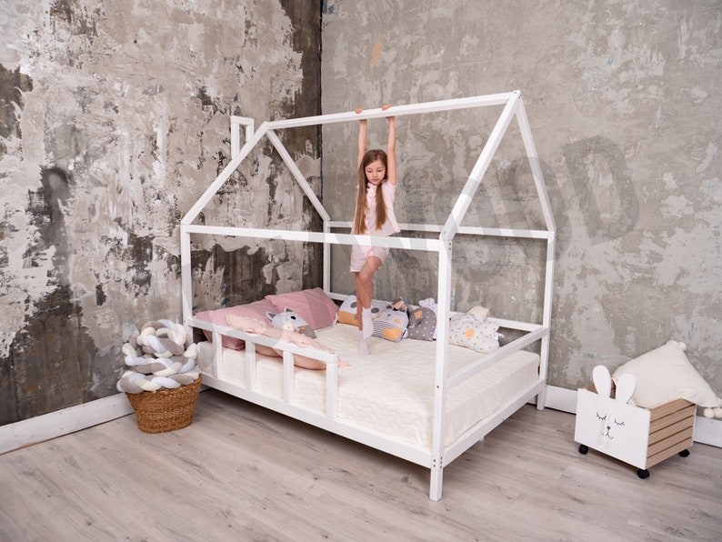 Montessori bed	house bed	Toddler bed	wood bed	children home	bedframe	bed frame	baby shower gift	baby geschenk	montessori bett	babyzimmer	Montessori climber	low platform bed