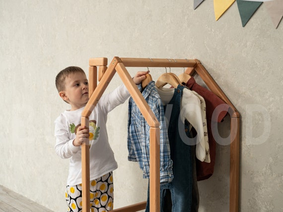 Mobili Montessori Porta abiti per bambini Porta abiti per bambini Porta  abiti per bambini Armadio Armadio Camera da letto per bambini -  Italia