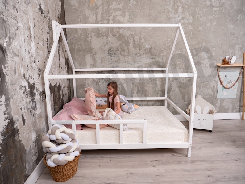 Montessori bed	house bed	Toddler bed	wood bed	children home	bedframe	bed frame	baby shower gift	baby geschenk	montessori bett	babyzimmer	Montessori climber	low platform bed