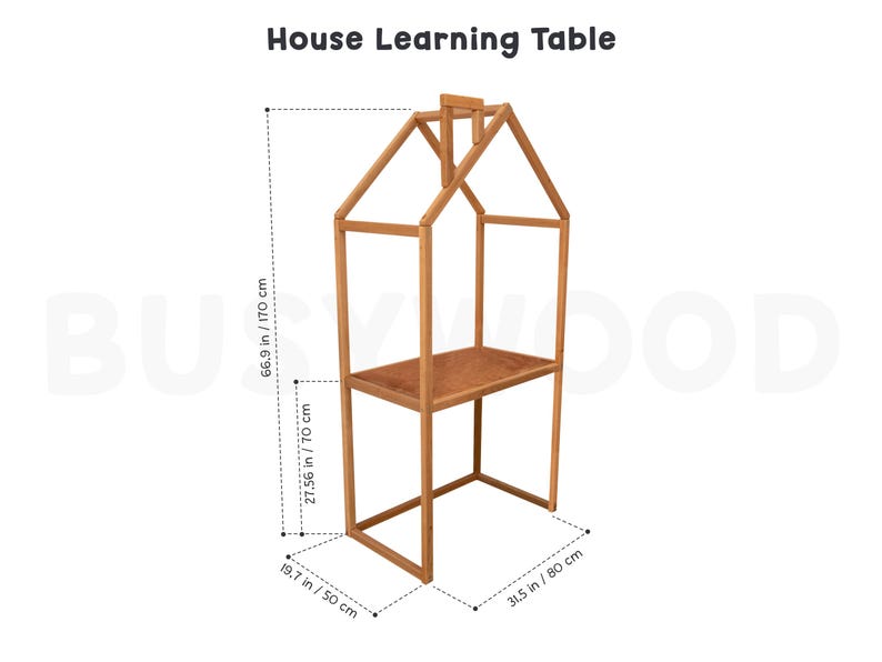 K&ouml;nnte beinhalten: Lerntisch aus Holz in Hausform mit zwei Ablagen. Der Tisch ist 170 cm hoch, 70 cm breit und 50 cm tief.