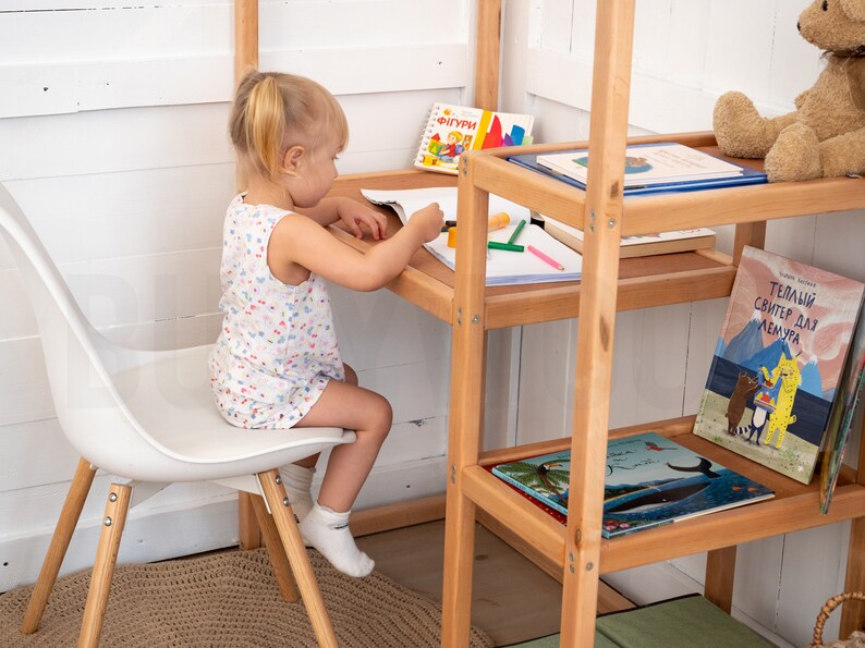 toddler table
wood table
kids table
montessori toys
learning table
kindertisch
babyzimmer
gift for kids
solid wood desk
desk organizer
homeschool
back to school
montessori bookshe