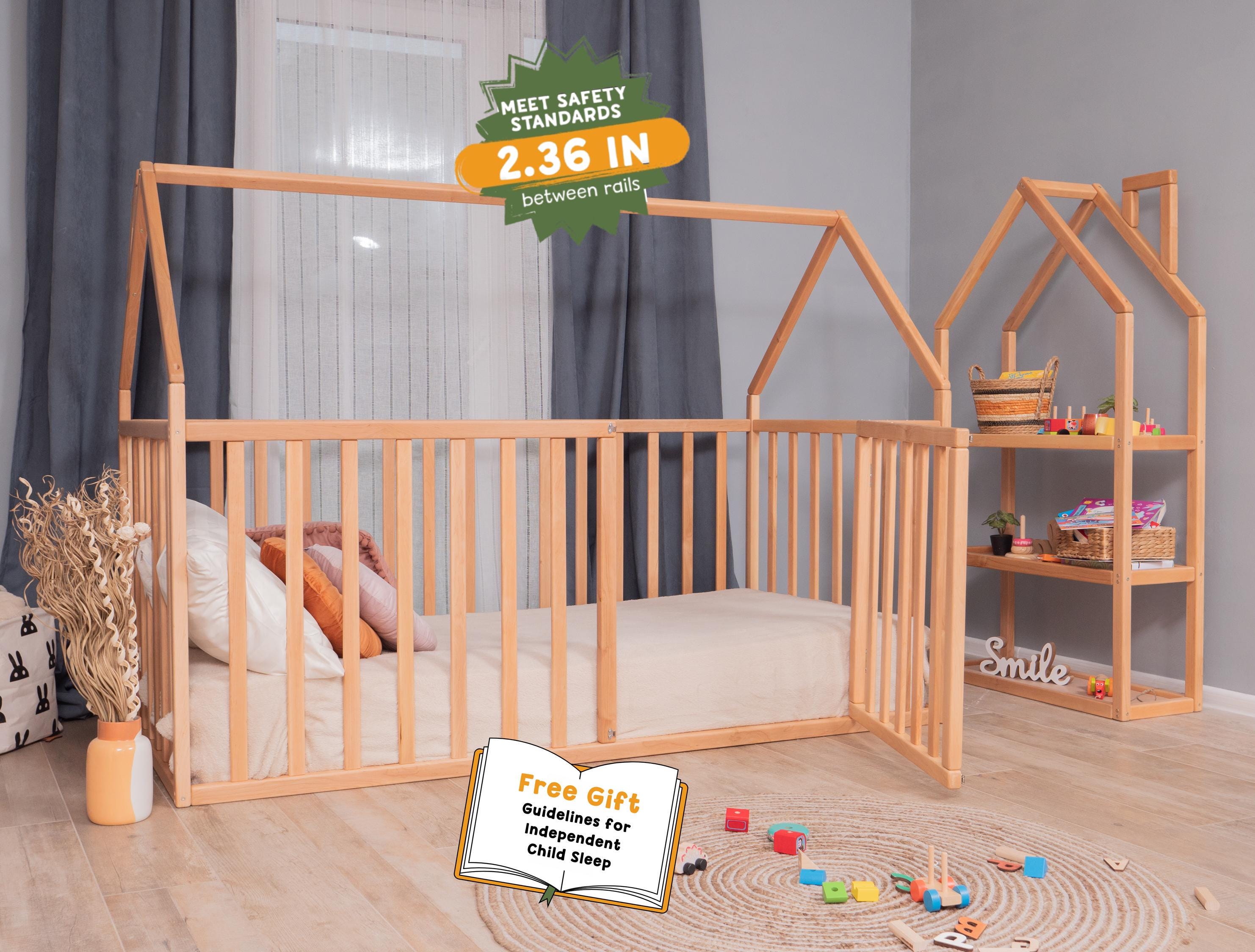 Cama-parque infantil con protección adicional de Busywood, estándares de seguridad, cama de plataforma baja, estructura de madera maciza