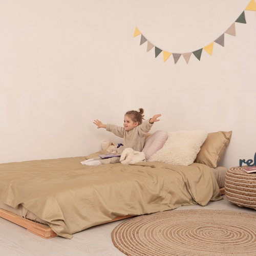 FLOOR BED   フレームのみ Amazon.com: 12