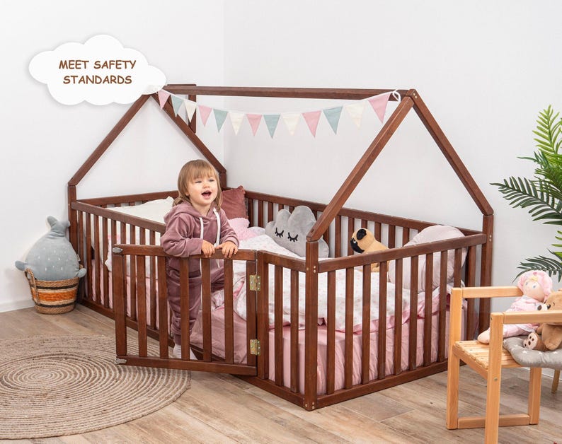 floor bed
Indoor playground
montessori bed
handmade furniture
Kinderbett
montessori bett
low profile bed
toddler bed
toddler floor bed
montessori floor bed
bed frame
nursery decor
wooden bed frame