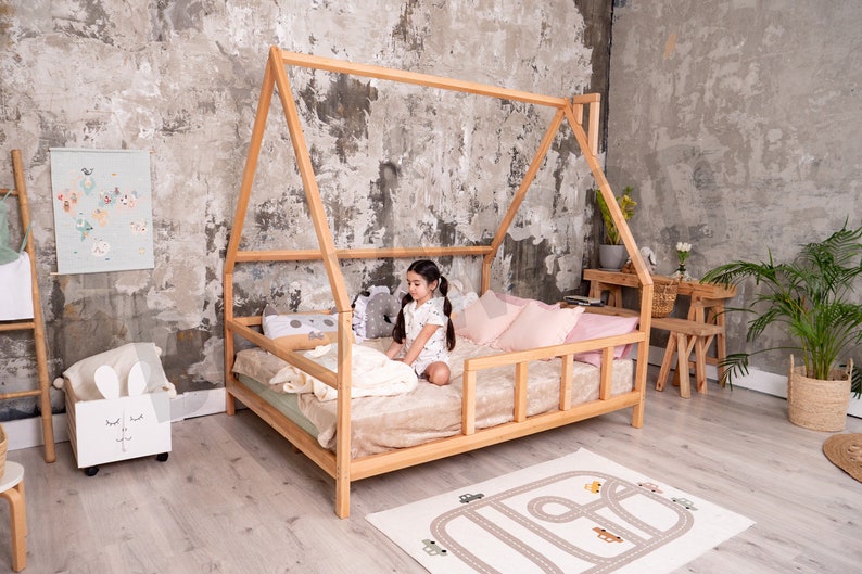 Montessori Furniture, Toddler Bed, Modern Kids, Bed Frame, Children Home, Climbing Bed, Indoor Playground, Baby Play Gym, Nursery Decor
canopy bed	queen bed frame	wood furniture	montessori bed	gift newborn	babyzimmer	spielplatz	montessori bett