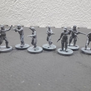 Zombie survivors military group