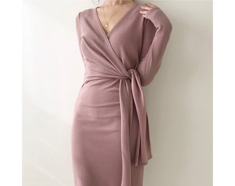 Wrap dress / Mood wrap dress / Tie dress / Waisted dress / V-neck wrap dress / Chic dress / Soft dress / Romantic mood dress / Pink dress