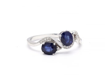 Blue Sapphire Minimalist Wedding Band 14k Solid Gold Band Baguette Shape Stone Vintage Ring Bridal Band Anniversary Gift Full Eternity Band