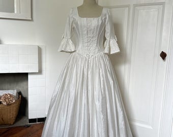 Gorgous 80s vintage wedding gown